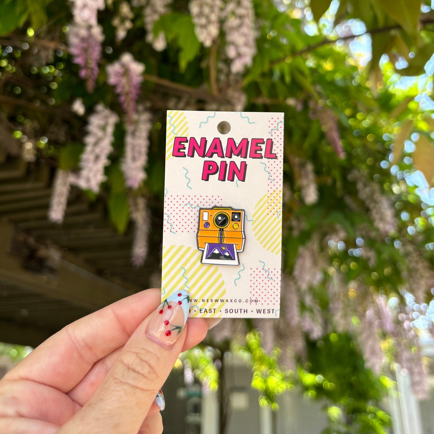 Retro Polaroid Enamel Pin